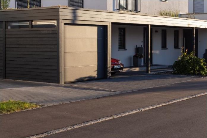 Carports vs. Garages: Pros and Cons 