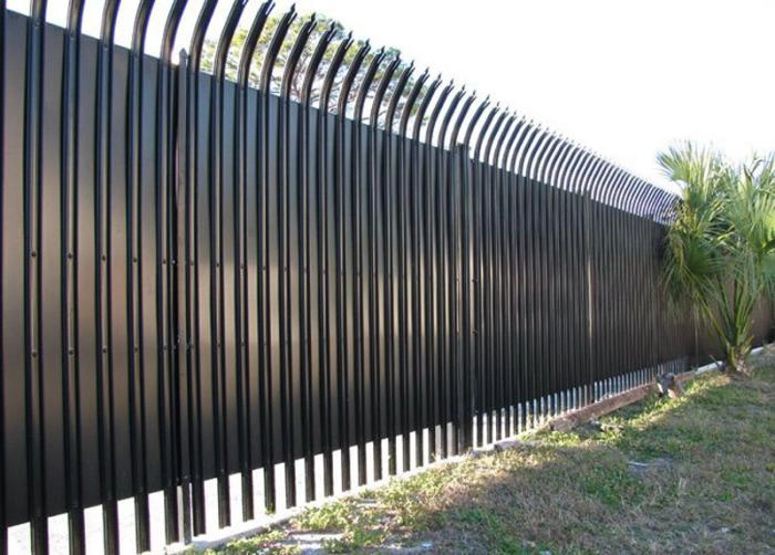 Palisade fence