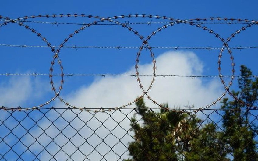 razor wire fence